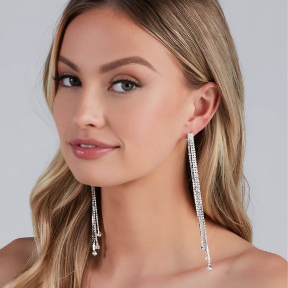 NWT Windsor “Make It Reign” Rhinestone Fringe Earrings – Silver Long Statement - Picture 1 of 8